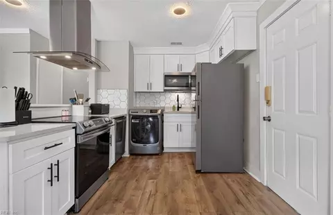 Kitchen - 108 Clover St, Hampton, VA 23669 photo 1 of 2