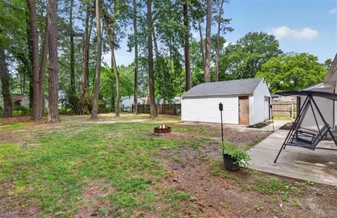 Exterior - 108 Clover St, Hampton, VA 23669 photo 6 of 6