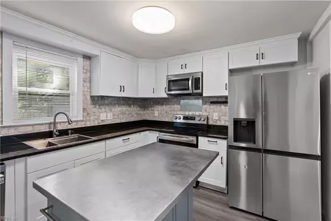 3105 Elm Ave, Portsmouth, VA 23704