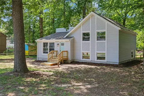 87 Stanley Dr, Newport News, VA 23608