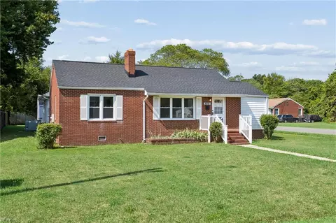 Exterior - 1813 Canterbury Rd, Hampton, VA 23666 photo 11 of 12