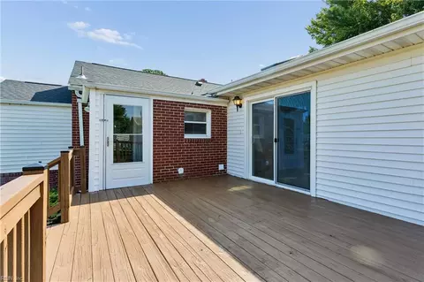 Exterior - 1813 Canterbury Rd, Hampton, VA 23666 photo 4 of 12
