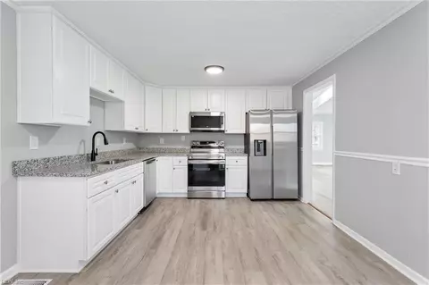 Kitchen - 1813 Canterbury Rd, Hampton, VA 23666 photo 2 of 4