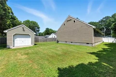 Exterior - 415 Raleigh Ave, Hampton, VA 23661 photo 10 of 12