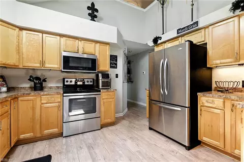 Kitchen - 415 Raleigh Ave, Hampton, VA 23661 photo 2 of 3