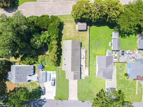View/Area - 415 Raleigh Ave, Hampton, VA 23661 photo 2 of 9