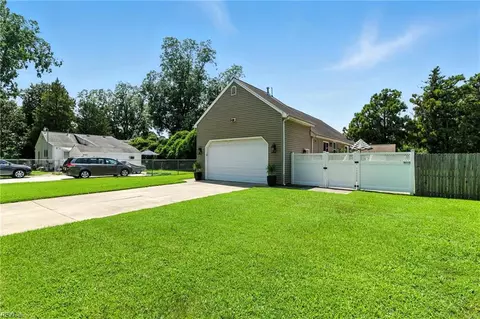 Exterior - 415 Raleigh Ave, Hampton, VA 23661 photo 5 of 12