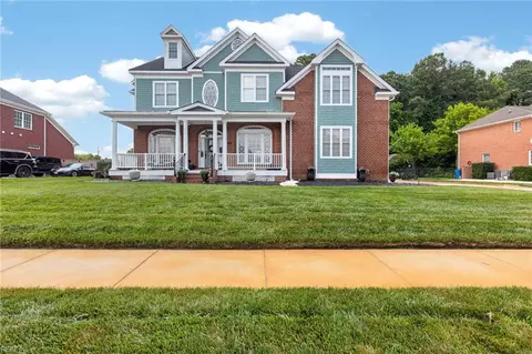 821 Redleafe Cir, Chesapeake, VA 23320