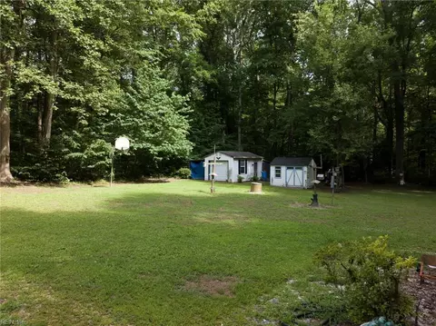 Exterior - 6394 Meadow Dr, Gloucester, VA 23061 photo 8 of 11