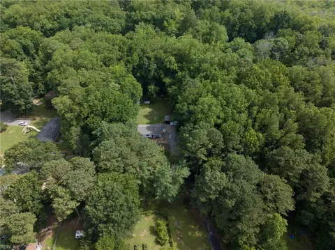 View/Area - 6394 Meadow Dr, Gloucester, VA 23061 photo 3 of 10
