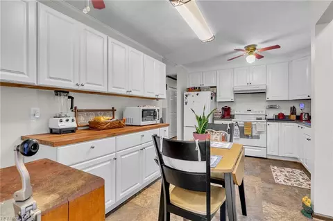 Kitchen - 6394 Meadow Dr, Gloucester, VA 23061 photo 3 of 4