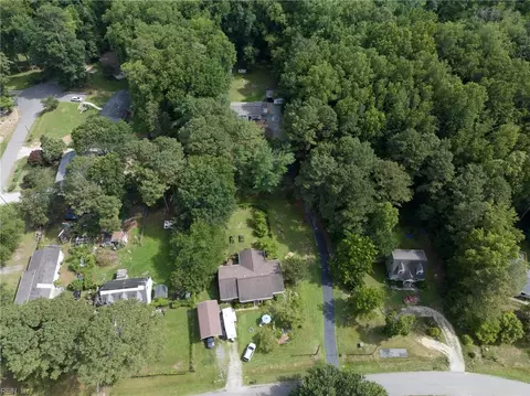 View/Area - 6394 Meadow Dr, Gloucester, VA 23061 photo 4 of 10