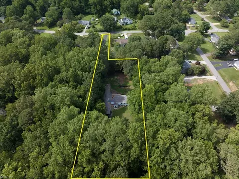 View/Area - 6394 Meadow Dr, Gloucester, VA 23061 photo 8 of 10