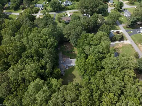 View/Area - 6394 Meadow Dr, Gloucester, VA 23061 photo 7 of 10