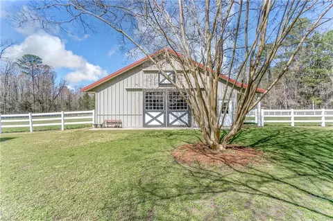 Exterior - 2468 Freeman Mill Rd, Suffolk, VA 23438 photo 2 of 11