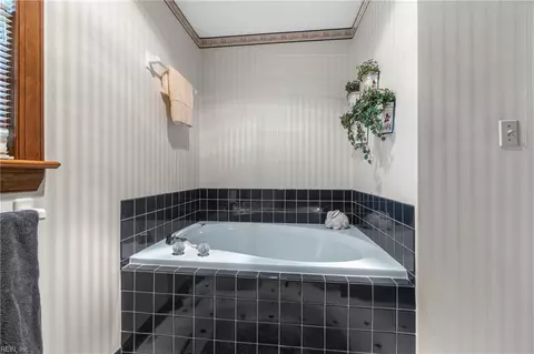 Bath - 2468 Freeman Mill Rd, Suffolk, VA 23438 photo 2 of 3