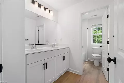Entry Way - 45 Pelchat Dr, Hampton, VA 23666 photo 3 of 5