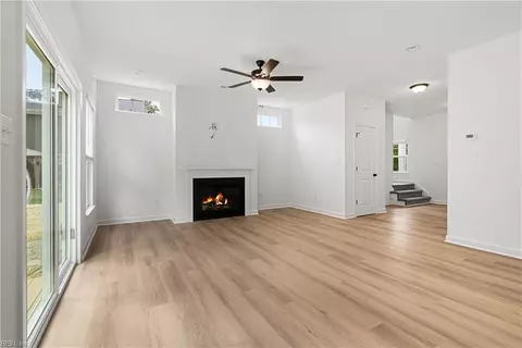 Living - 45 Pelchat Dr, Hampton, VA 23666 photo 2 of 4
