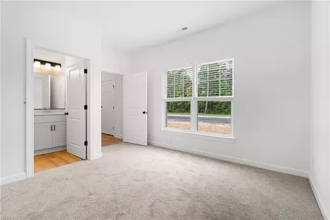 Bedroom - 45 Pelchat Dr, Hampton, VA 23666 photo 4 of 4