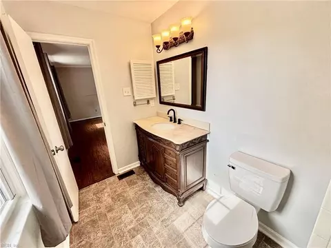 Bath - 380 Whealton Rd, Hampton, VA 23666 photo 2 of 3