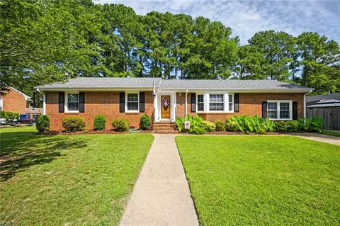 3505 Pine Rd, Portsmouth, VA 23703