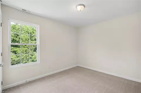 Bedroom - 418 Wine St, Hampton, VA 23669 photo 6 of 7