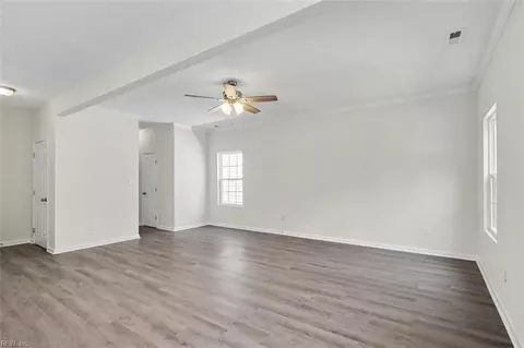 Entry Way - 418 Wine St, Hampton, VA 23669 photo 3 of 7