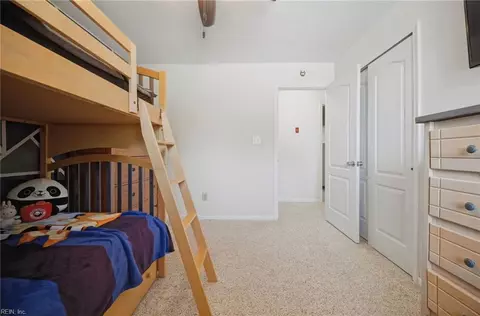Bedroom - 11 Pin Oak Ct, Hampton, VA 23666 photo 7 of 7