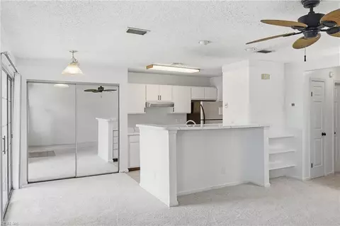 Living - 7 Seafarer Ct #A, Hampton, VA 23669 photo 5 of 5