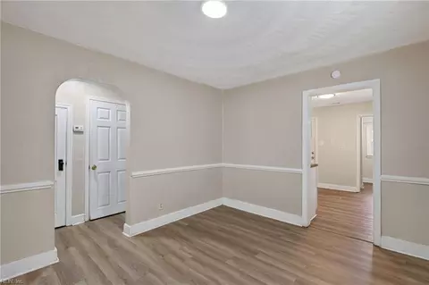 1220 32nd St, Newport News, VA 23607