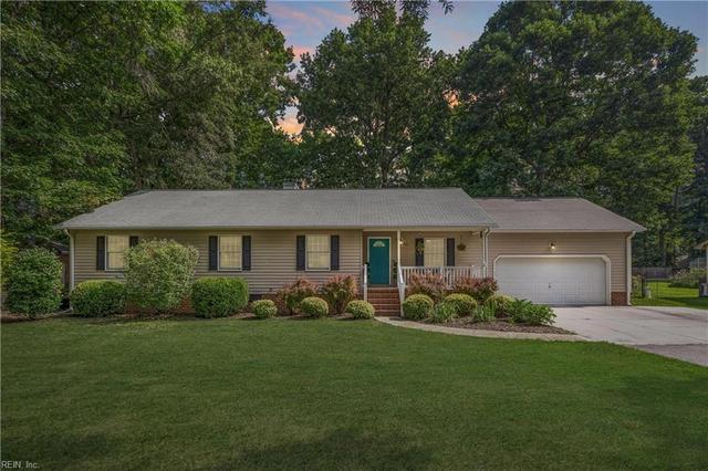 400 Meadowfield Rd, Yorktown, VA 23692