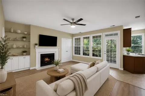 1002 Grand Oak Ln, Virginia Beach, VA 23455