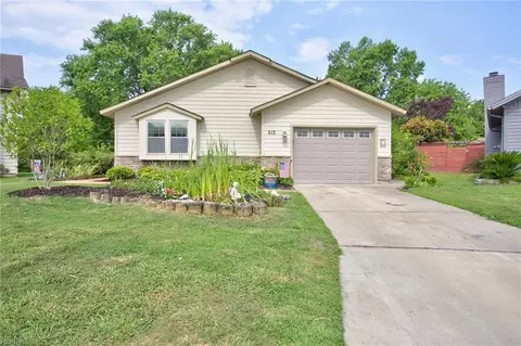 612 Blue Lake Ct, Virginia Beach, VA 23462