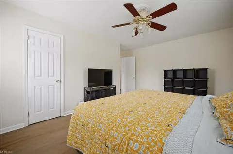 Bedroom - 58 Hall Rd, Hampton, VA 23664 photo 1 of 6