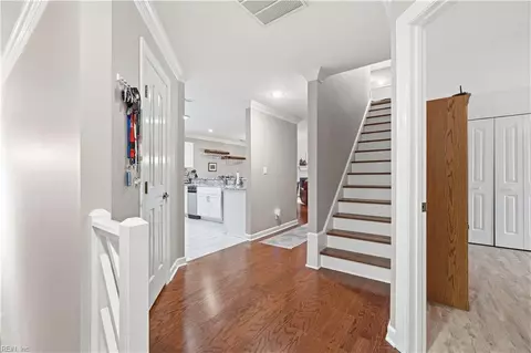Entry Way - 202 Genoa Dr #17, Hampton, VA 23664 photo 3 of 6
