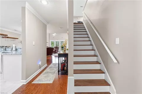 Entry Way - 202 Genoa Dr #17, Hampton, VA 23664 photo 4 of 6