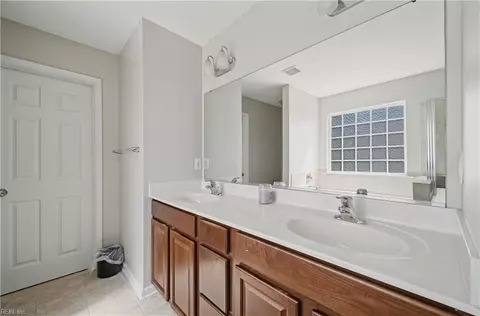 Entry Way - 217 Benthall Rd, Hampton, VA 23664 photo 3 of 3