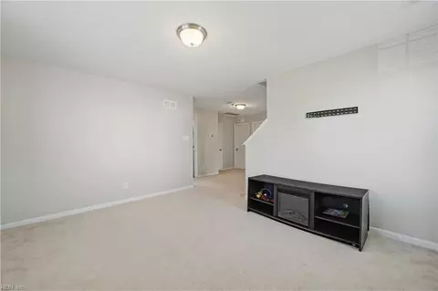 Entry Way - 217 Benthall Rd, Hampton, VA 23664 photo 2 of 3