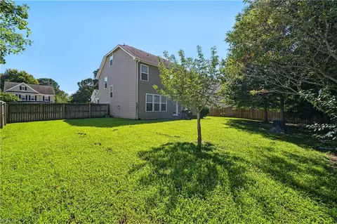 Exterior - 217 Benthall Rd, Hampton, VA 23664 photo 4 of 6
