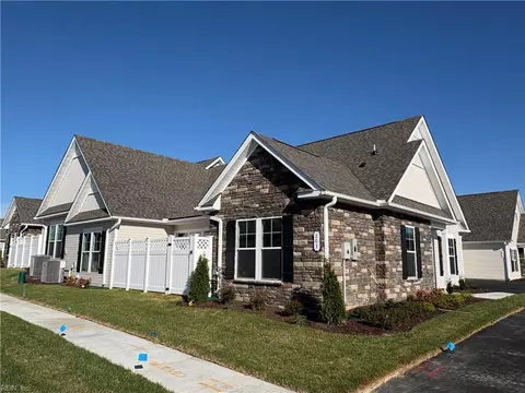 203 Oxford Ave #39-4, Smithfield, VA 23430