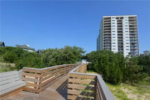3288 Page Ave #1004, Virginia Beach, VA 23451