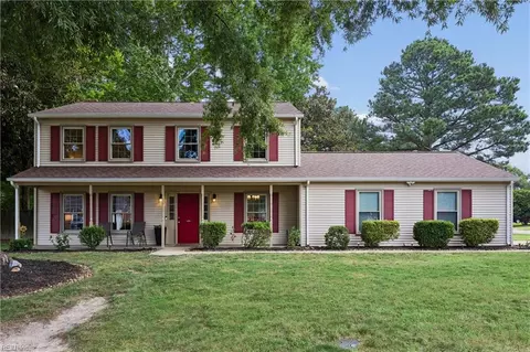 100 Camelot Cres, Yorktown, VA 23693