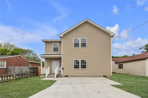 Exterior - 17 Kempton St, Hampton, VA 23669 photo 3 of 4