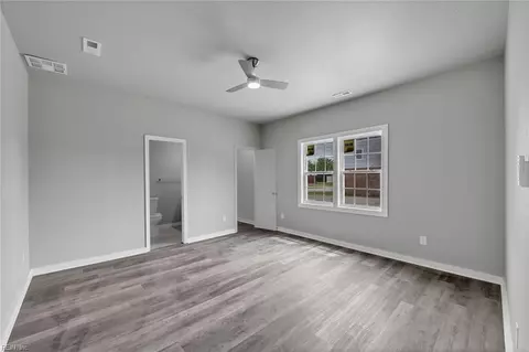 Bedroom - 17 Kempton St, Hampton, VA 23669 photo 2 of 16