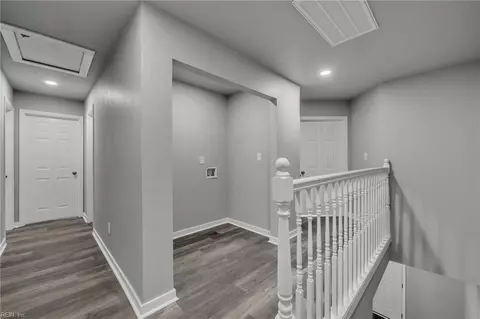 Entry Way - 17 Kempton St, Hampton, VA 23669 photo 6 of 9