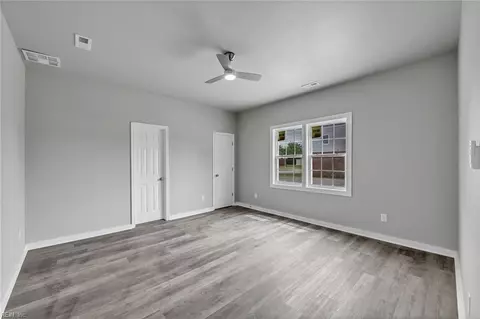 Living - 17 Kempton St, Hampton, VA 23669 photo 1 of 4