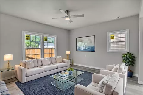 Living - 17 Kempton St, Hampton, VA 23669 photo 2 of 4