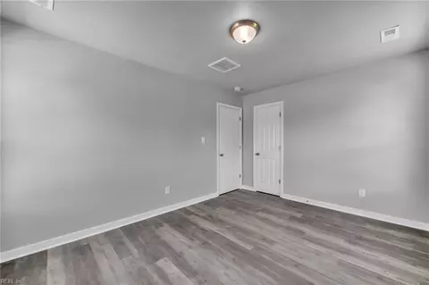 Bedroom - 17 Kempton St, Hampton, VA 23669 photo 10 of 16