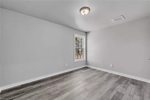 Bedroom - 17 Kempton St, Hampton, VA 23669 photo 11 of 16