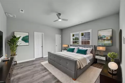 Bedroom - 17 Kempton St, Hampton, VA 23669 photo 1 of 16
